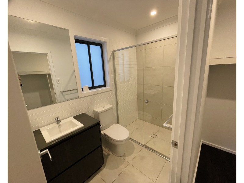 16 Giles Lane, Oran Park NSW 2570