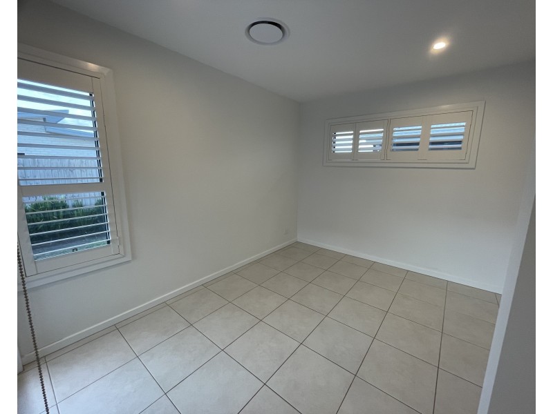 16 Giles Lane, Oran Park NSW 2570