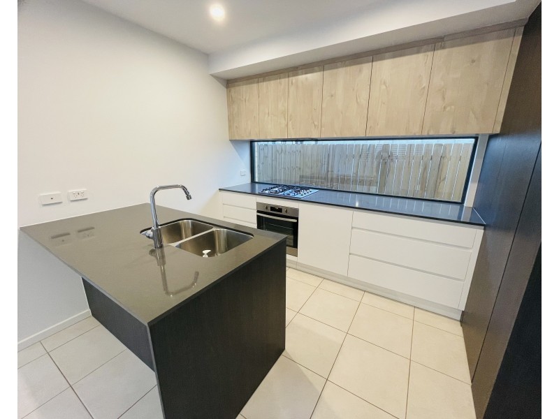 16 Giles Lane, Oran Park NSW 2570