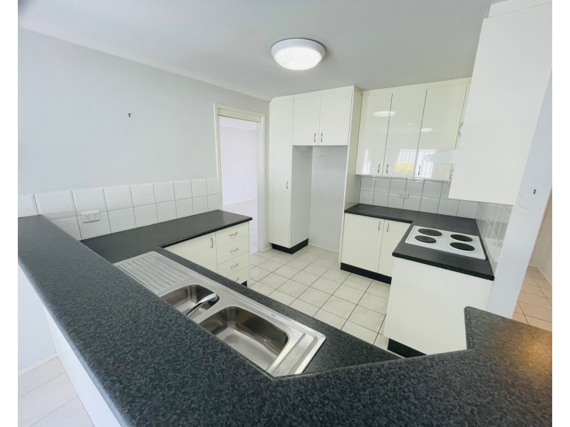 10A Eva Ave, Green Valley NSW 2168