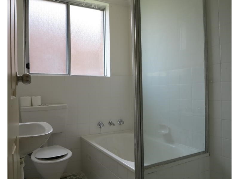 4/2 Nagle Street, Liverpool NSW 2170