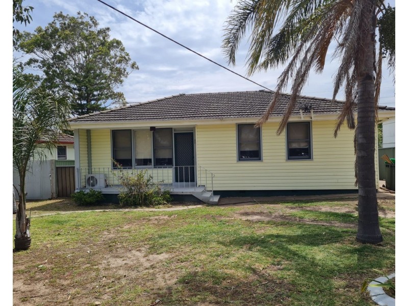 32 Ryeland St, Miller NSW 2168