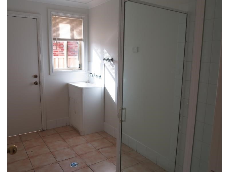 21A Solander Ave, West Hoxton NSW 2171
