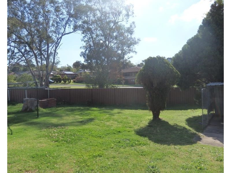 25 Lawson St, Campbelltown NSW 2560