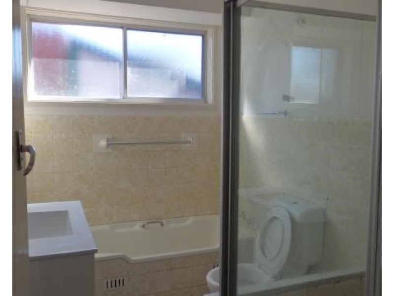 25 Lawson St, Campbelltown NSW 2560