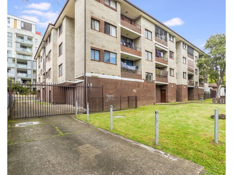 1/64 Copeland Street, Liverpool NSW 2170