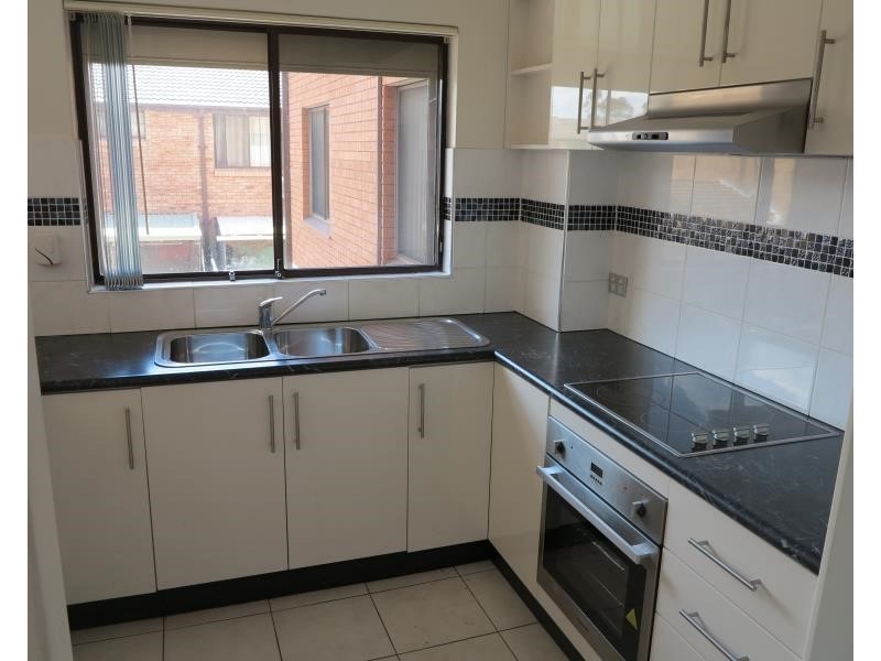 8/8 Beale Street, Liverpool NSW 2170