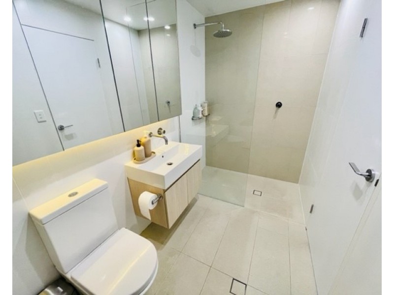 807/6a Atkinson St, Liverpool NSW 2170