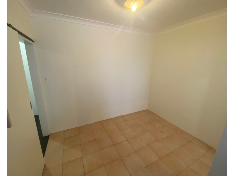 2/86 Harris St, Fairfield NSW 2165