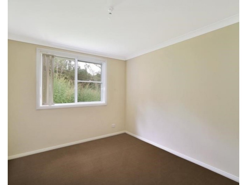 20 Webster St, Picton NSW 2571