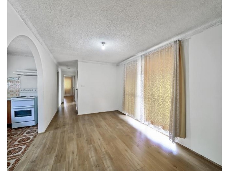 6/3 Lachlan St, Warwick Farm NSW 2170