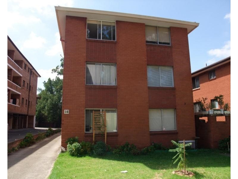 8/16 Nagle Street, Liverpool NSW 2170