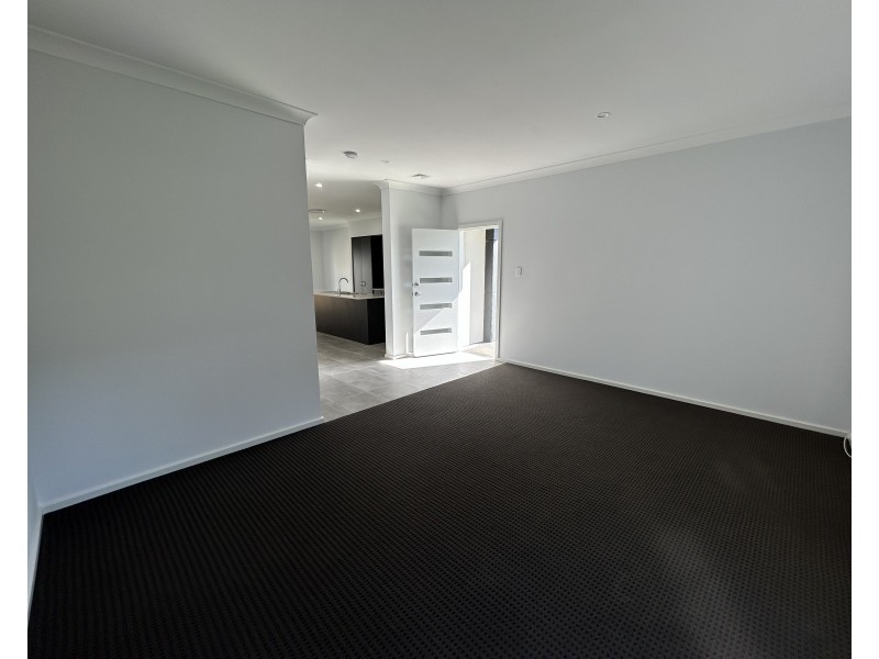 35 Biscuit St, Leppington NSW 2179