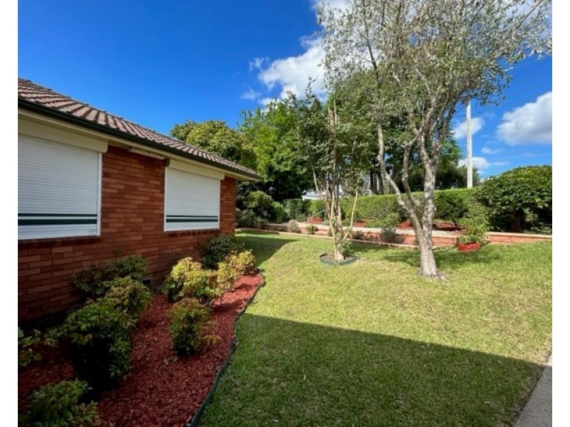313 Epsom Rd, Chipping Norton NSW 2170