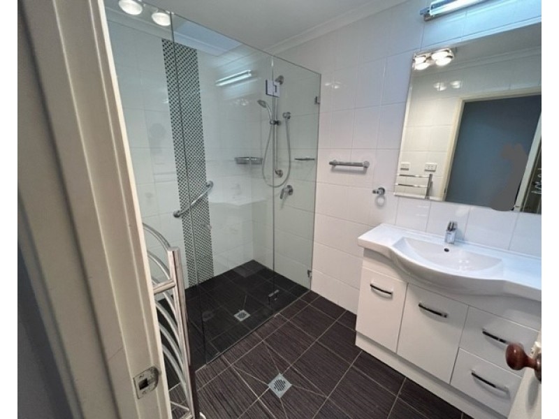 313 Epsom Rd, Chipping Norton NSW 2170