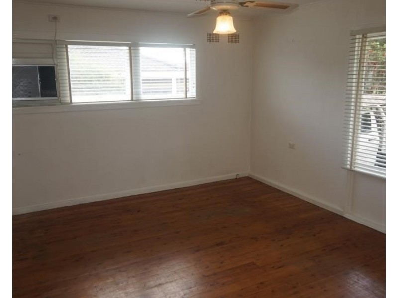 77 St Johns Rd, Busby NSW 2168