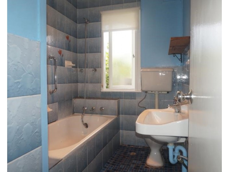 77 St Johns Rd, Busby NSW 2168
