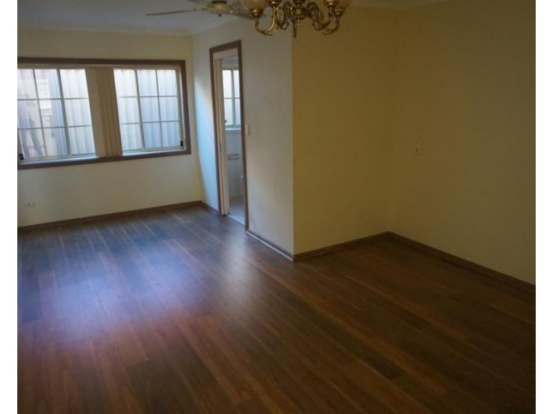 58 Kookaburra Rd, Prestons NSW 2170