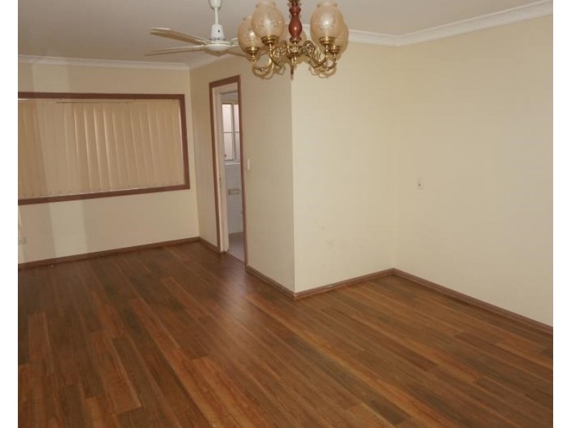 58 Kookaburra Rd, Prestons NSW 2170