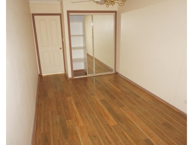 58 Kookaburra Rd, Prestons NSW 2170