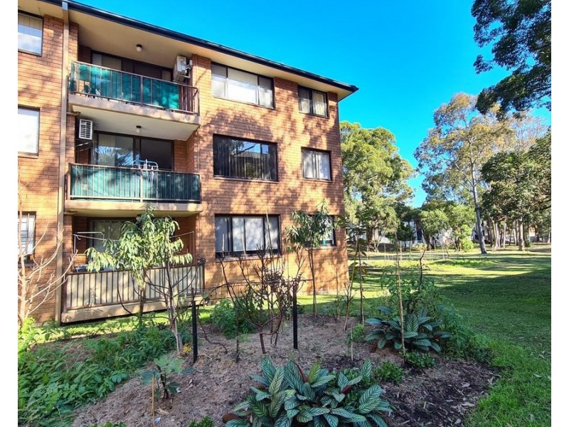 82/142 Moore St, Liverpool NSW 2170