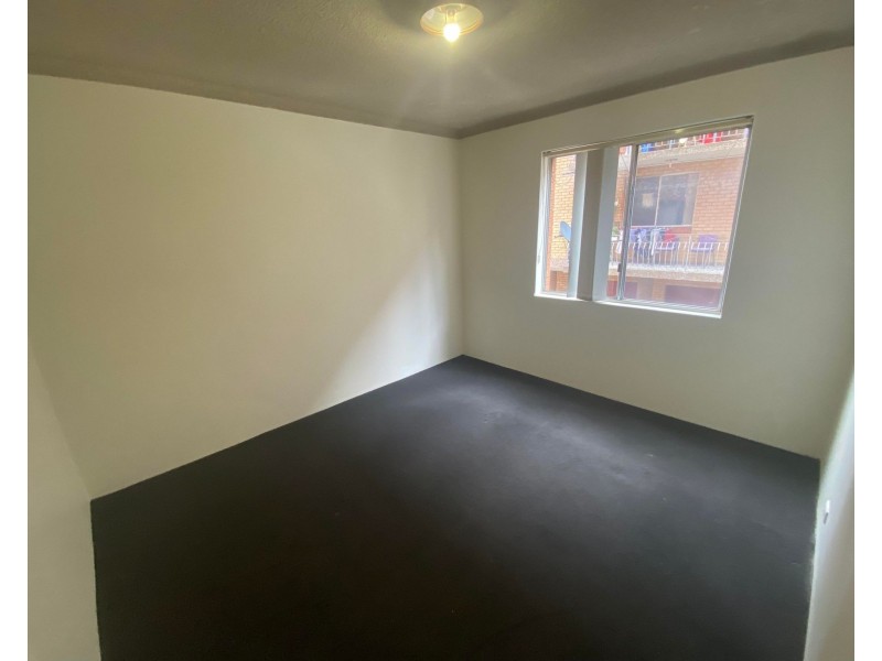 2/86 Harris St, Fairfield NSW 2165