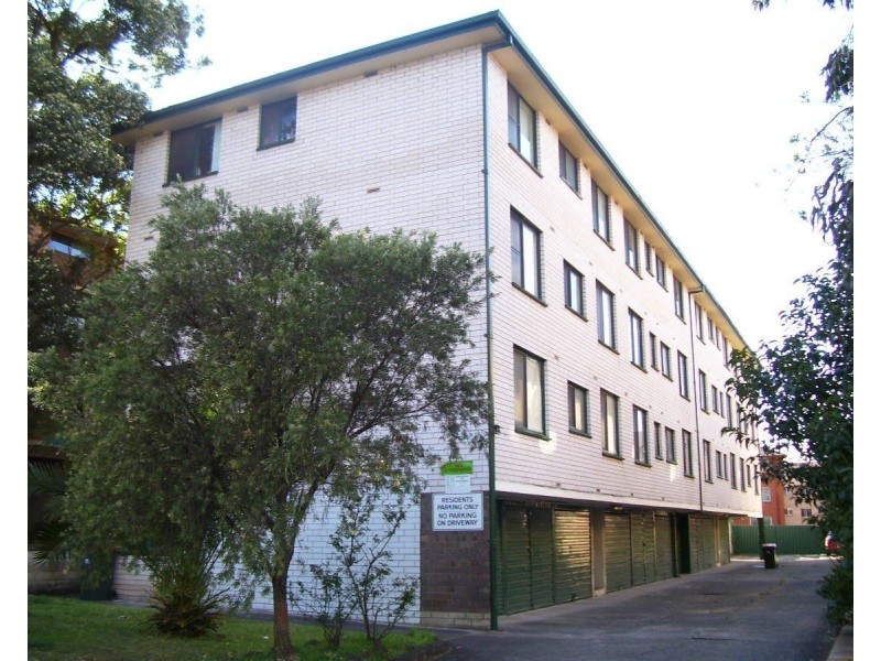 2/26 Charles St, Liverpool NSW 2170