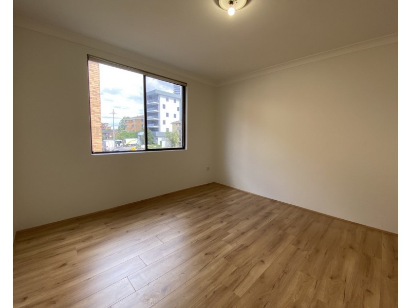 2/26 Charles St, Liverpool NSW 2170