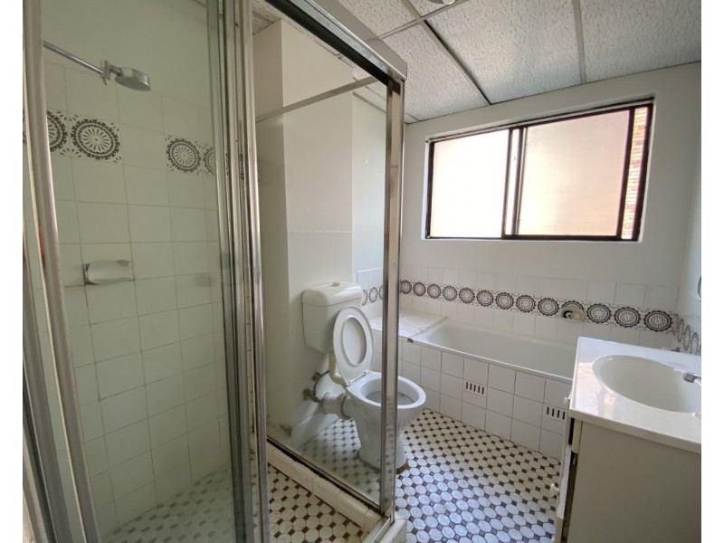 2/26 Charles St, Liverpool NSW 2170