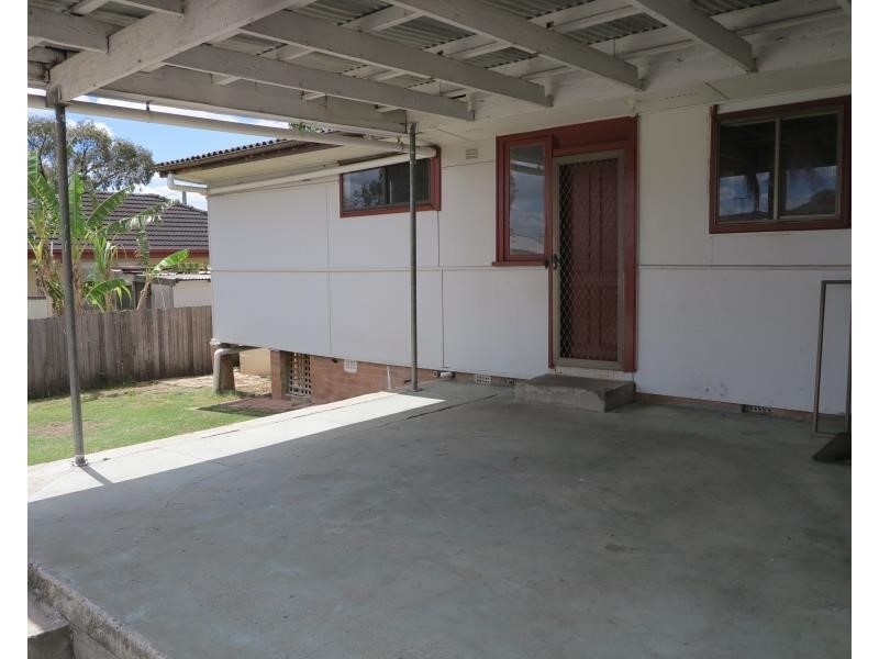 20 Kaluga St, Busby NSW 2168
