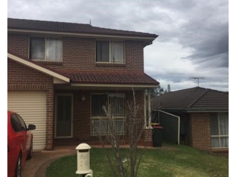 7B Eva Ave, Green Valley NSW 2168