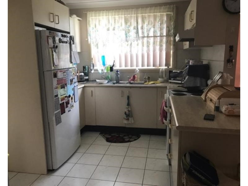 7B Eva Ave, Green Valley NSW 2168