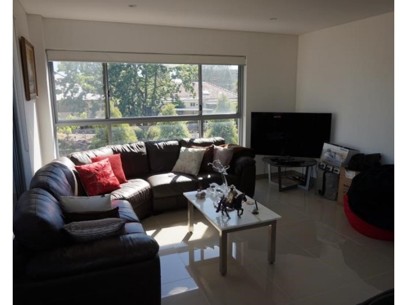 8/31-35 Chamberlain St, Campbelltown NSW 2560