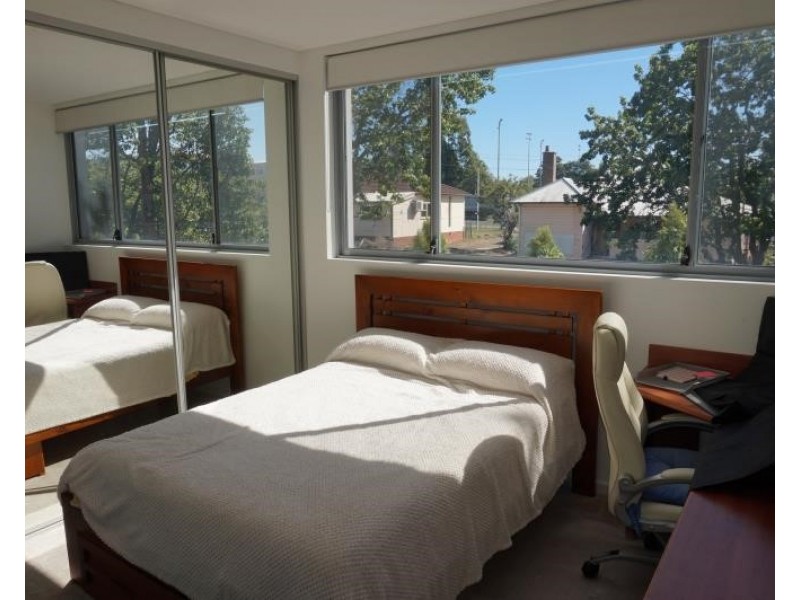 8/31-35 Chamberlain St, Campbelltown NSW 2560