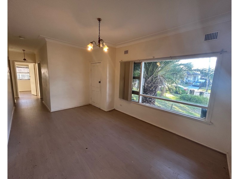 4 Vincent Ave, Liverpool NSW 2170