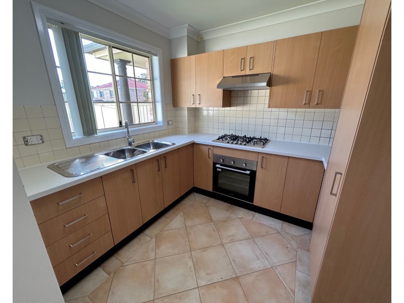 3/1 Lions Ave, Lurnea NSW 2170