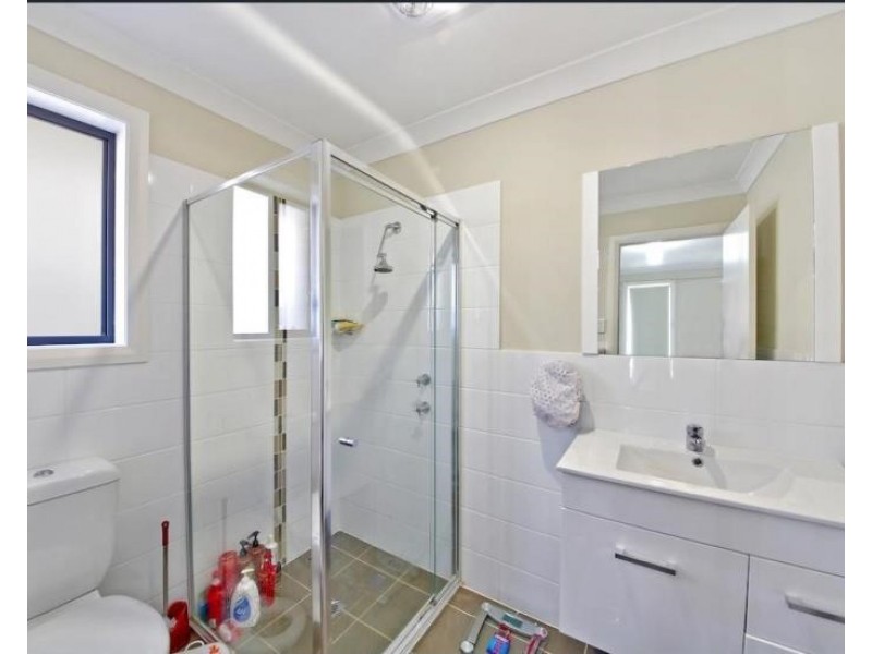 32 Pekin St, Spring Farm NSW 2570