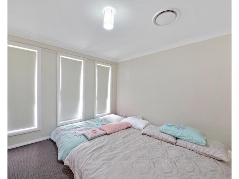 32 Pekin St, Spring Farm NSW 2570
