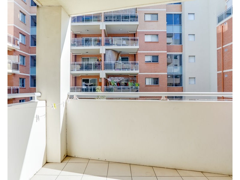 32/4-6 Lachlan Street, Liverpool NSW 2170