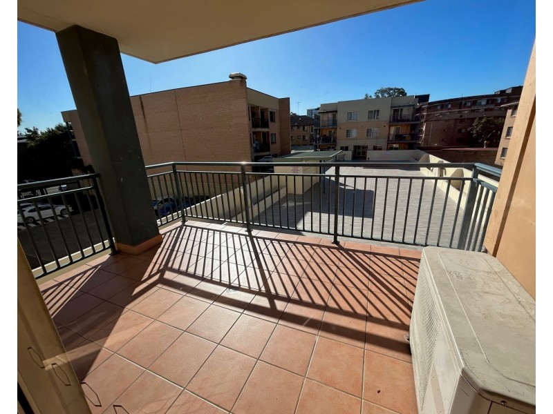 9/9 Elizabeth St, Liverpool NSW 2170
