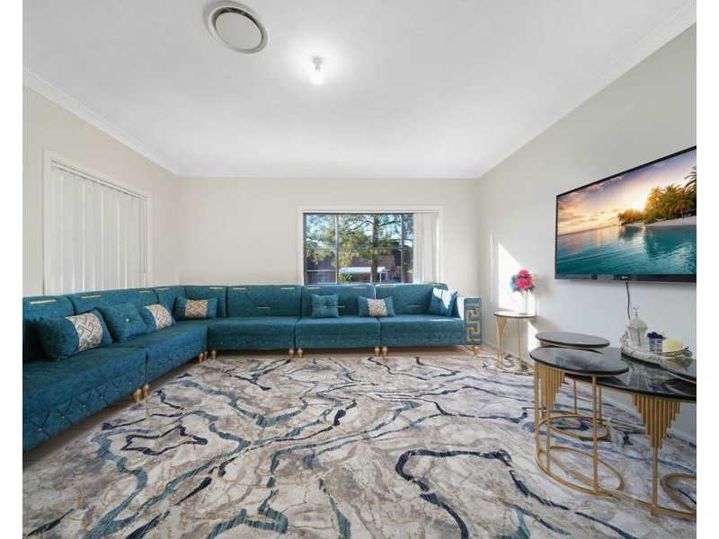 2A Rowe Avenue, Lurnea NSW 2170