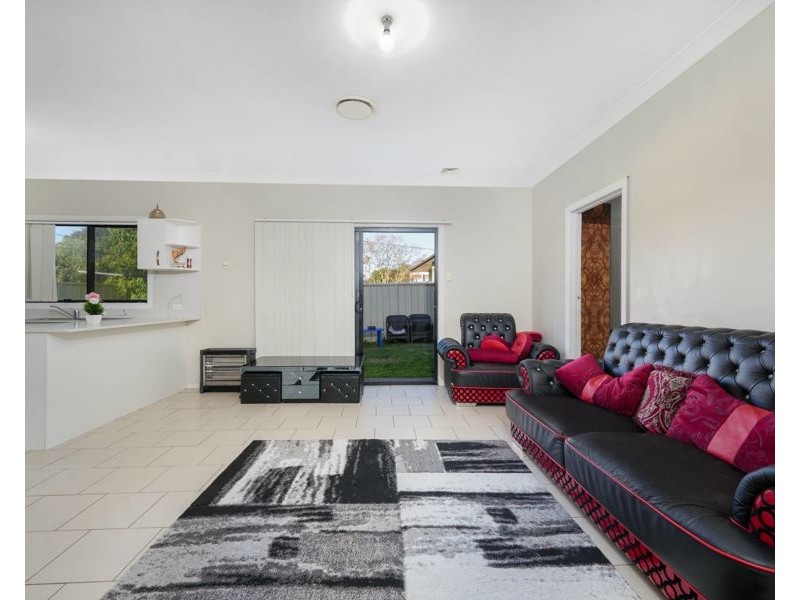 2A Rowe Avenue, Lurnea NSW 2170