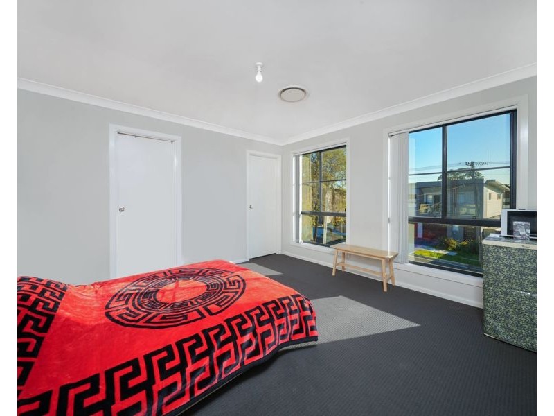 2A Rowe Avenue, Lurnea NSW 2170