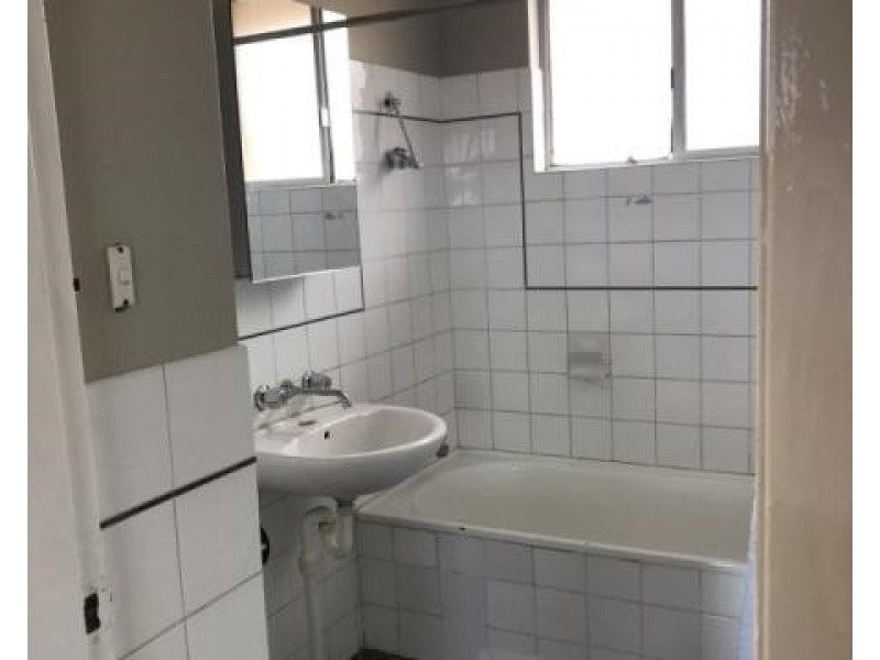 7/5 Drummond St, Warwick Farm NSW 2170