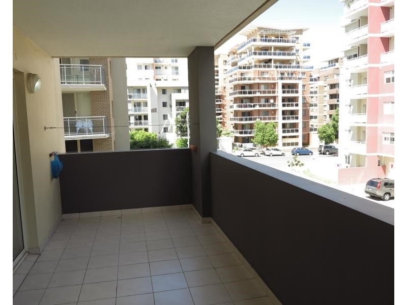 15/8-10 Browne Parade, Liverpool NSW 2170