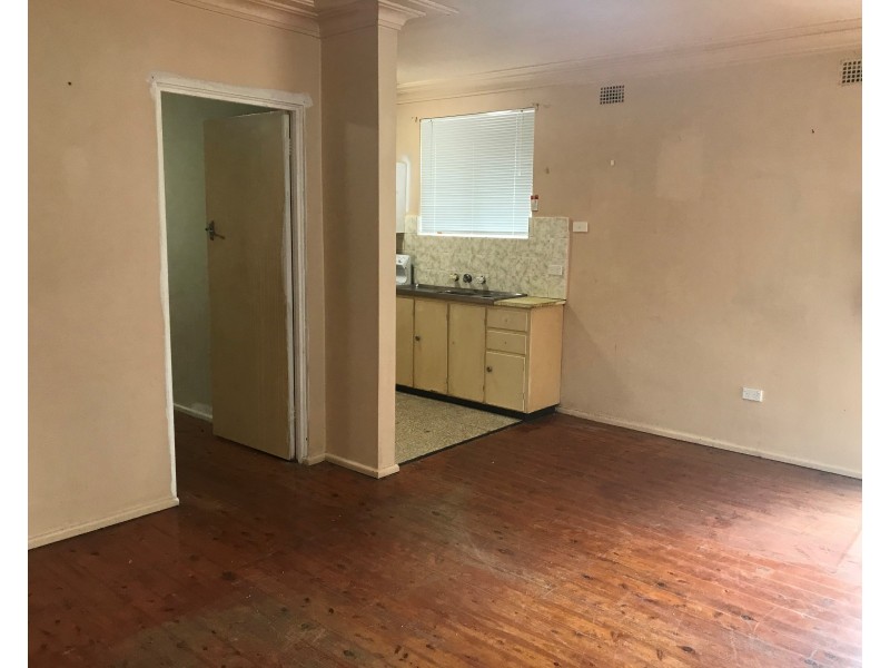 3/6 Drummond St, Warwick Farm NSW 2170
