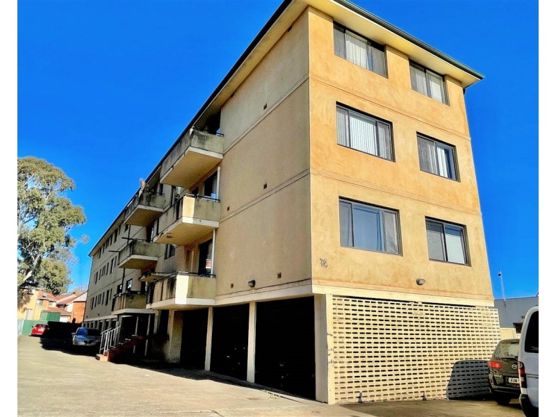 2/118 Elizabeth Dr, Liverpool NSW 2170