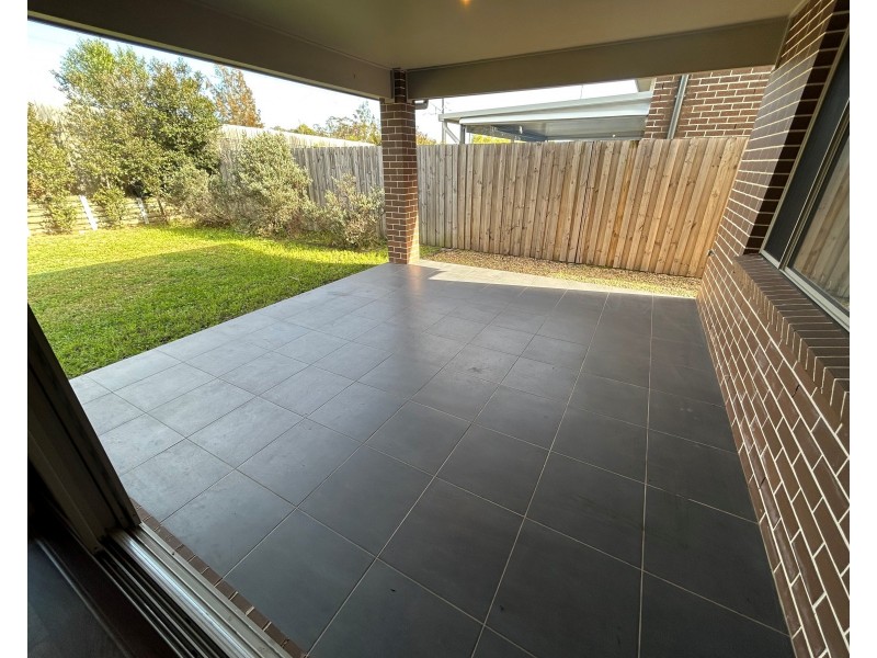 93 Diamond Hill Cct, Edmondson Park NSW 2174