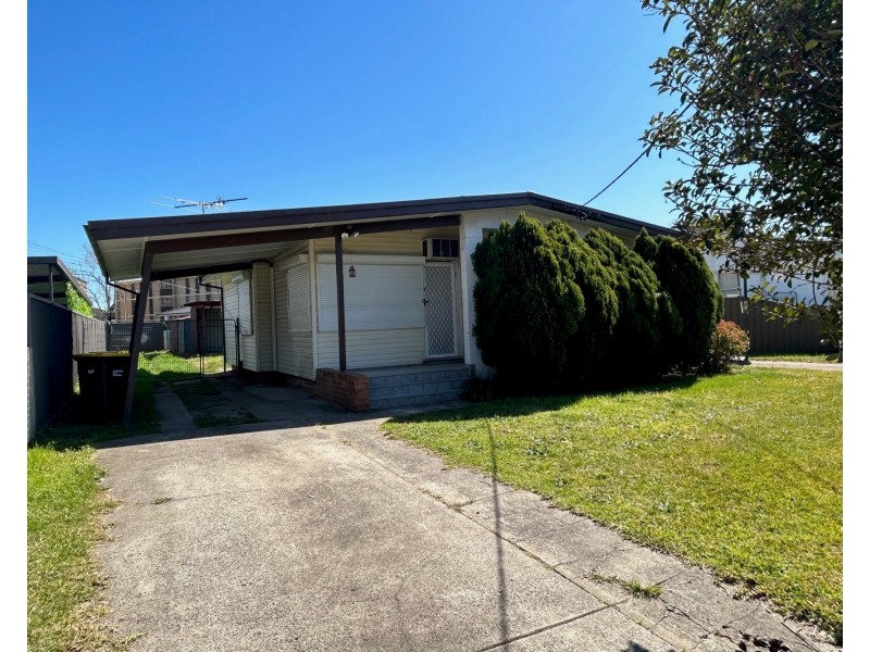 75 Willan Dr, Cartwright NSW 2168