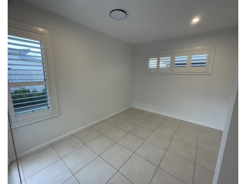 16 Giles Lane, Oran Park NSW 2570